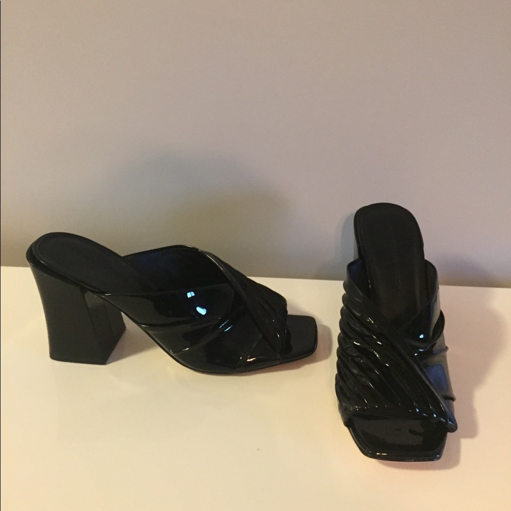 Sigerson Morrison ruched heeled mules black 9